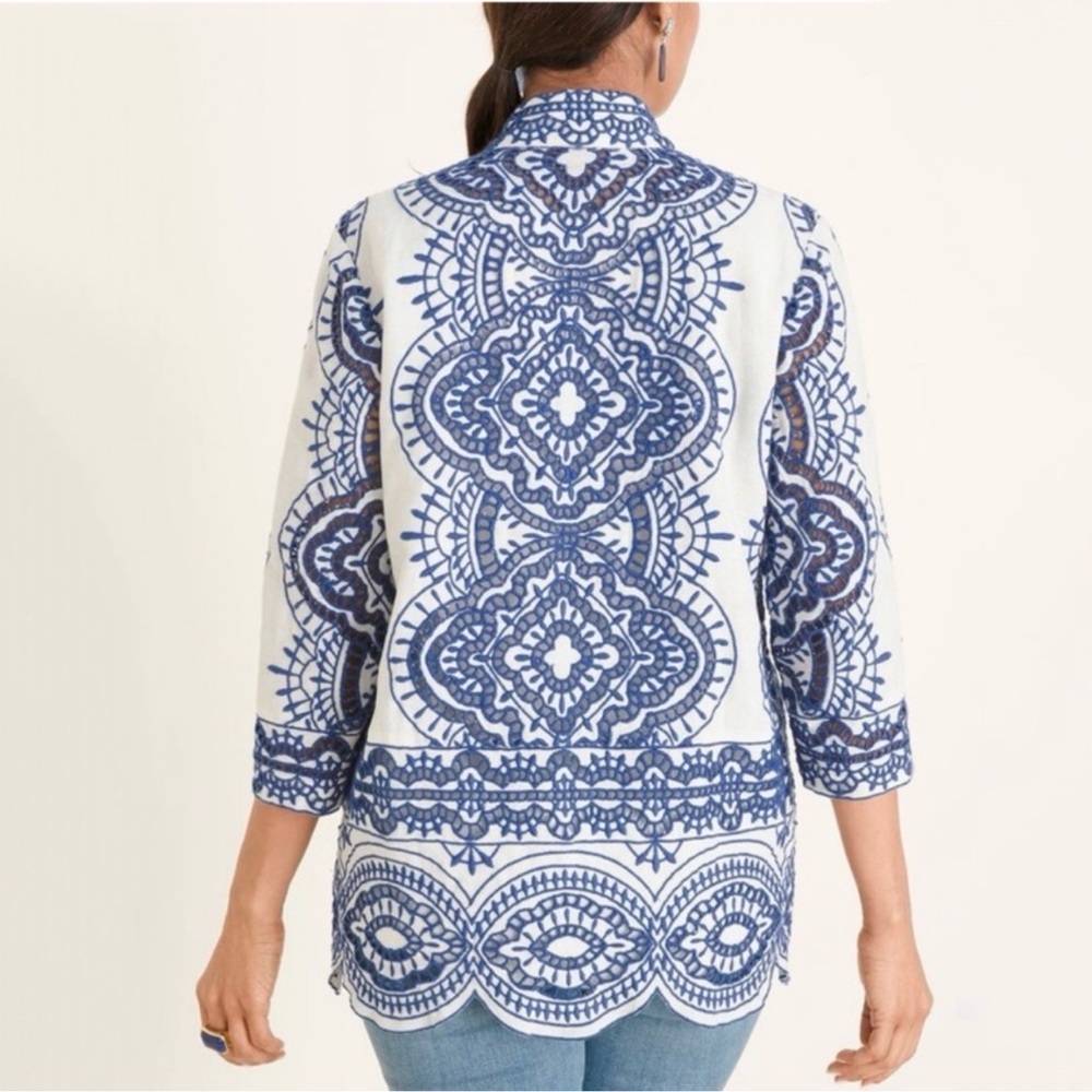 Chico’s Blue and White Embroidered Scalloped-Hem Jacket Size M - Picture 9 of 12